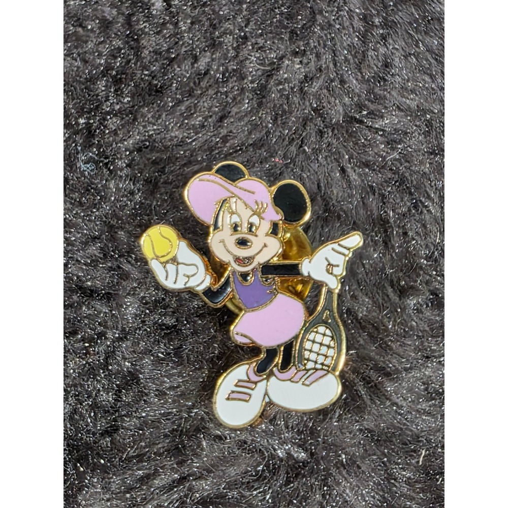 Disney Minnie Mouse Tennis Player Enamel Pin Gold Tone Sporty Pink Purple Outfit
